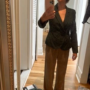 Love 21 beautiful emerald green fitted jacket